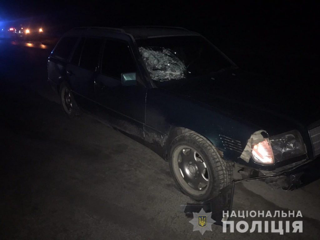 На Красноградщині молода водійка автомобіля Mercedes-Benz на смерть збила односельчанина (ФОТО)